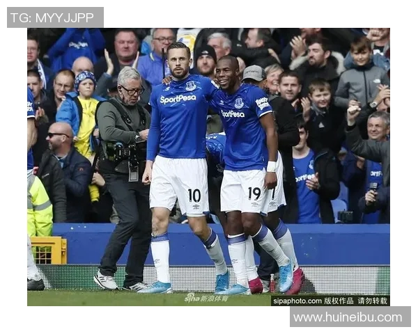 埃弗顿迎战斯普利特期待精彩对决球迷热情高涨助威球队奋勇争胜